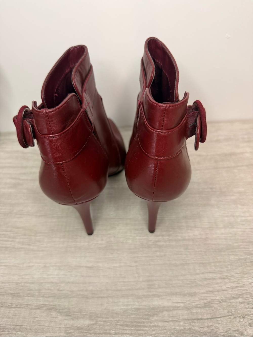 Nine West Taylinneo Red Wine Leather Booties - Size 7.5 NWOT - Picture 3 of 6